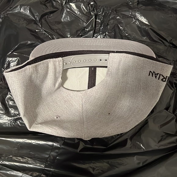 Snapback cap - Picture 2 of 3